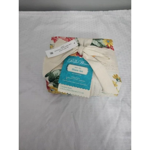 The Pioneer Woman Sweet Rose Standard Sham Set 2pc Quilted Embroidered Lace NEW