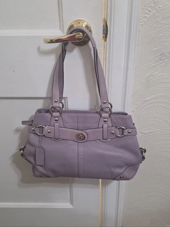 Coach Leather Lavender Shoulder Tote Bag – Stylish Everyday Carry