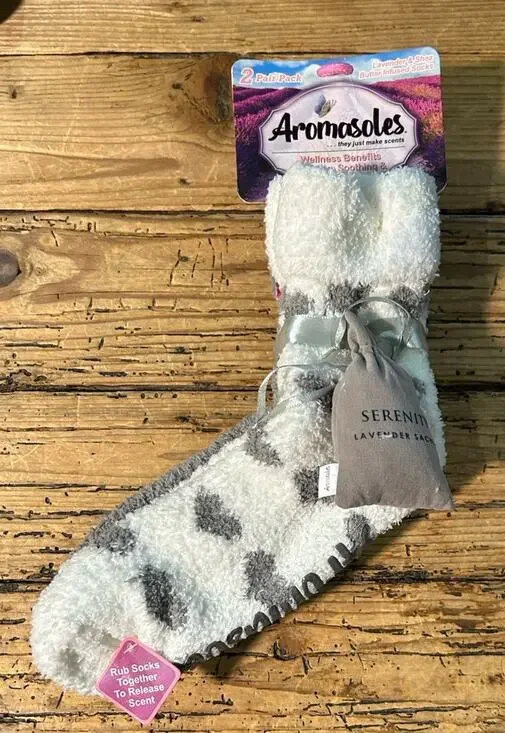 Aromasoles Lavender & Shea 2 Pair Pack One Size Butter Infused Socks NWT
