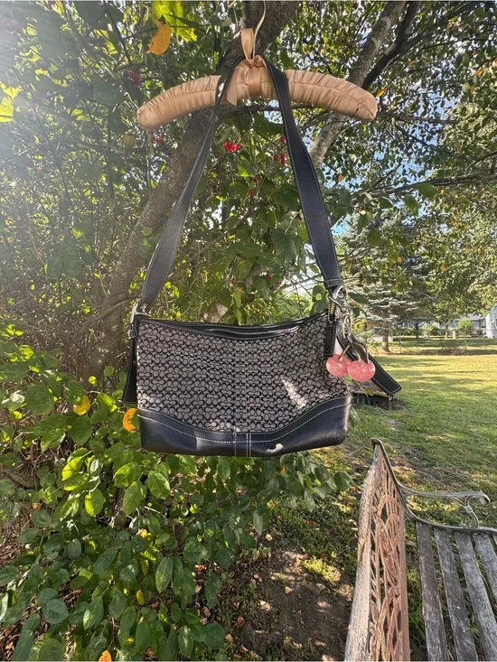 Vintage Coach Black Signature SoHo Jacquard Shoulder Bag