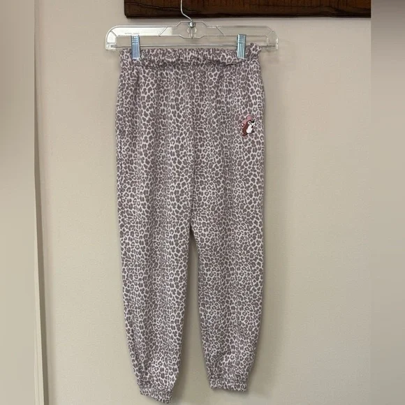 Buc-ees: Girl's Leopard Print Joggers with Pink Buc-ees Logo, Size YS