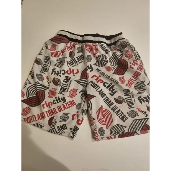 Portland Trail Blazers Youth Large Shorts Rip City NBA Basketball L‎ 11-16