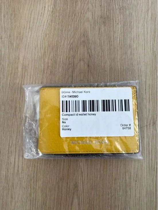 Michael Kors Honey Compact ID Wallet