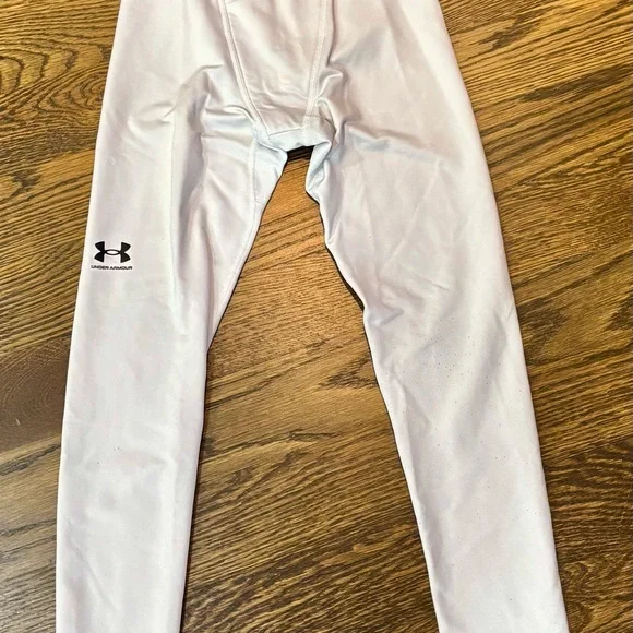 Under Armour Kids White Coldgear Leggings size YMD‎