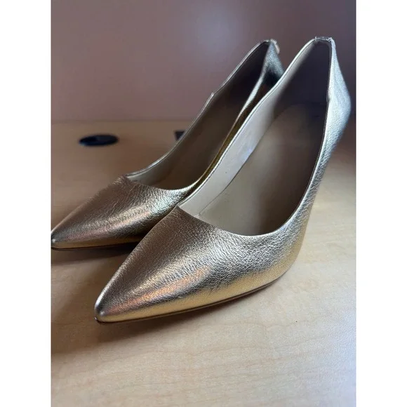 Michael Kors Dorothy Flex Pump Pale Gold Metallic Leather Pointed Toe Heels 9.5M