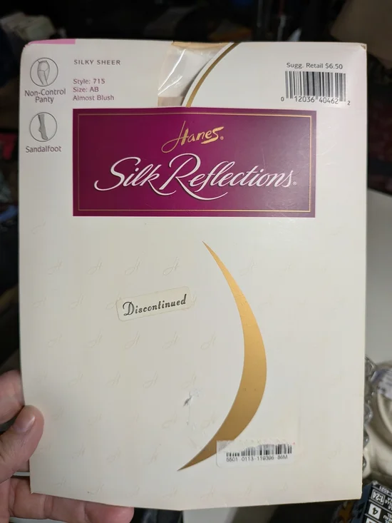 Hanes Silk Reflections Pantyhose - Blush Pink Packaging