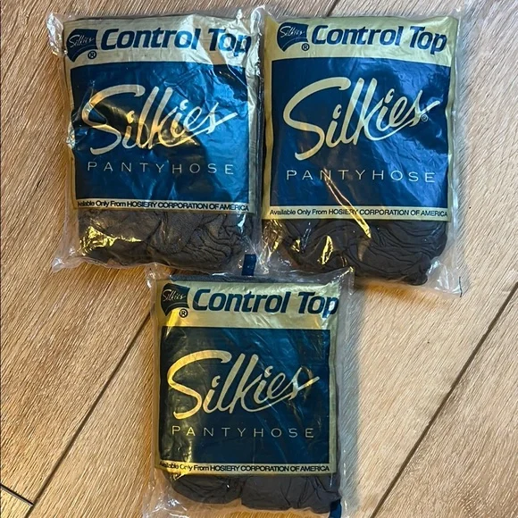 Silkies Control Top Pantyhose 3 Pair Queen Off Black