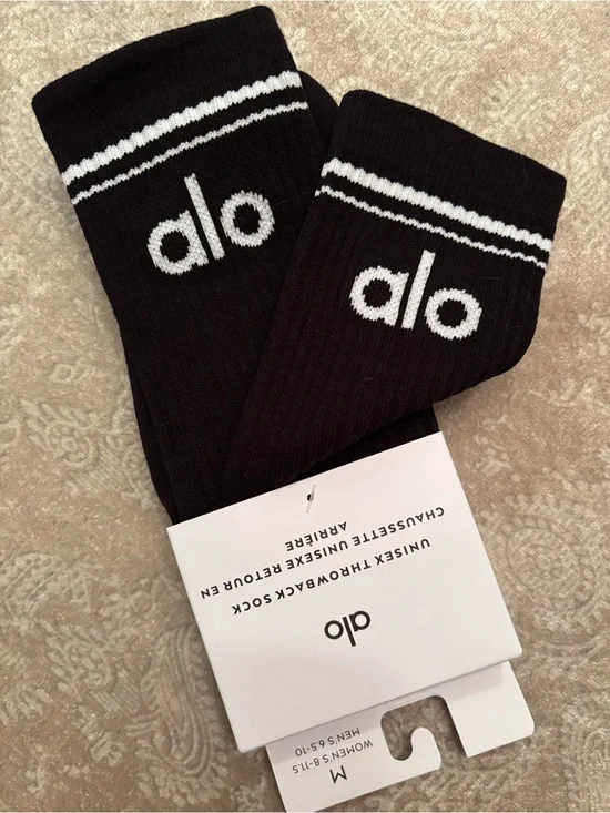 Brand New ALO Unisex Throwback Sock Classic Black White Stripes Comfy Cushioned