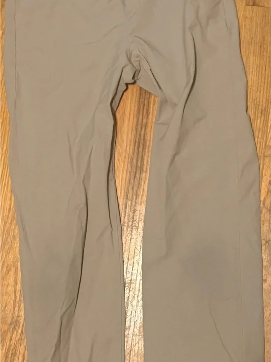 Vineyard vines boys youth khaki performance pants size 12 like new