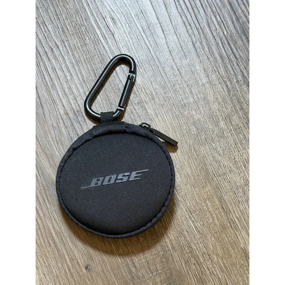SoundSport Wireless Headphones Carry Case With Carbine Hook‎