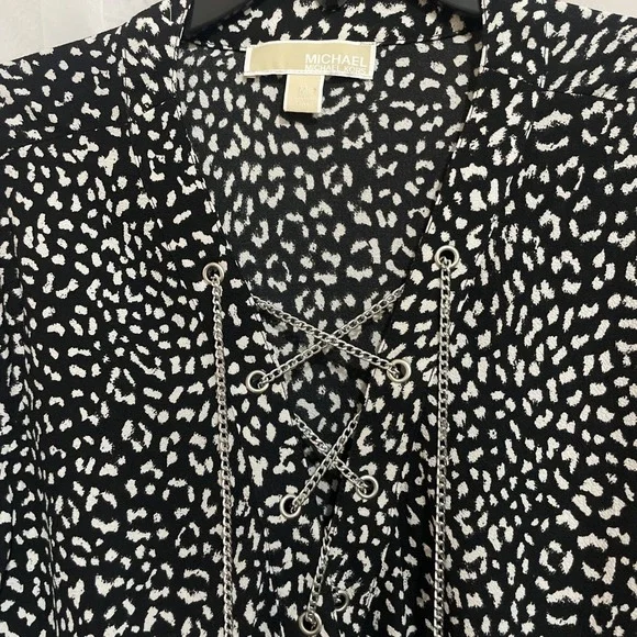 Michael Kors Blouse M Black White‎ Blouse Silver Chain Tie Top GORGEOUS