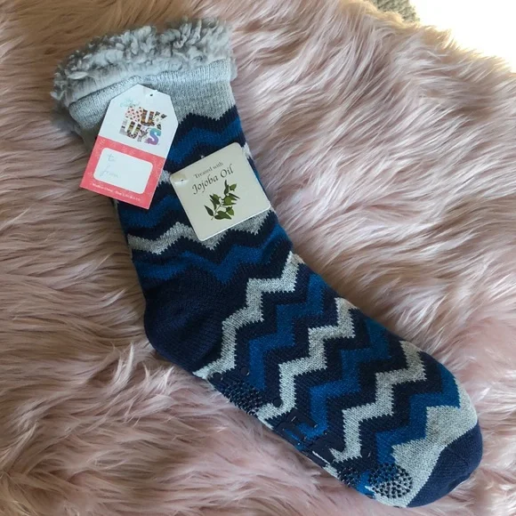 MUK LUKS cabin socks