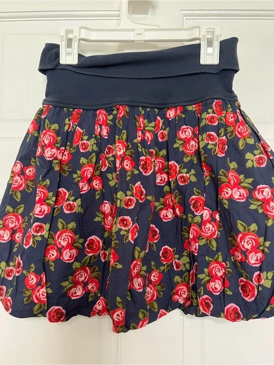 Mini Boden Navy Skirt with Red Rose Print