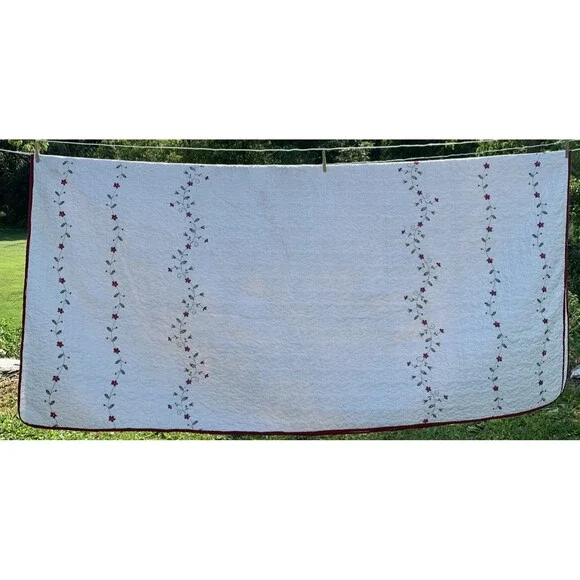 Vintage Country Cottage Quilt Blanket Floral Embroidered 82x85