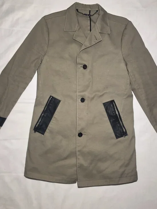 Michael Kors Trench Coat Beige Unisex Medium Weather Resistant Leather Accents