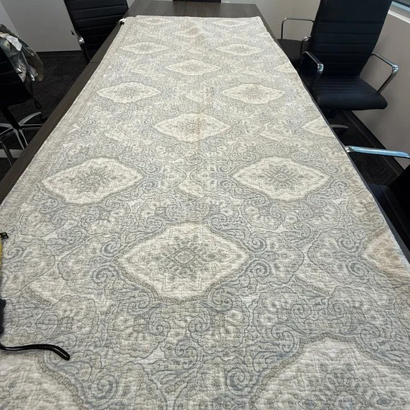Reversible Paisley Medallion Quilted Bedspread Blue Tan Cream Coverlet