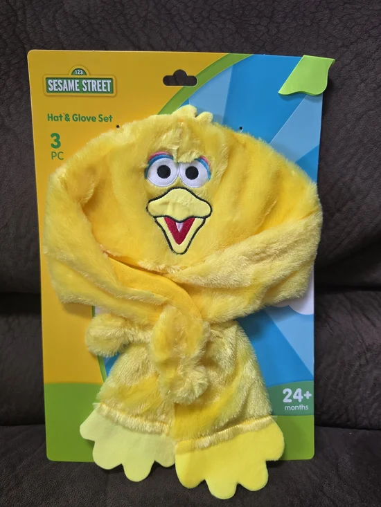 Sesame Street Big Bird Yellow Hat & Glove Set For HALLOWEEN OR DRESS UP