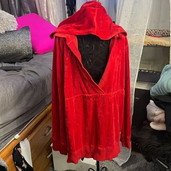 Vintage y2k cherry red MK michael kors babydoll sweater/sweatshirt hoodie v neck