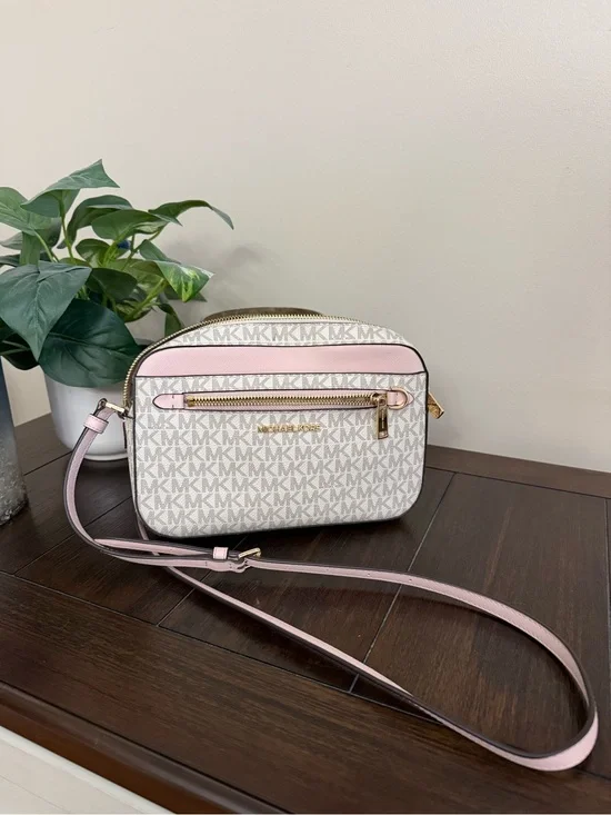 Michael Kors Pink and Beige Signature Jet Set Crossbody
