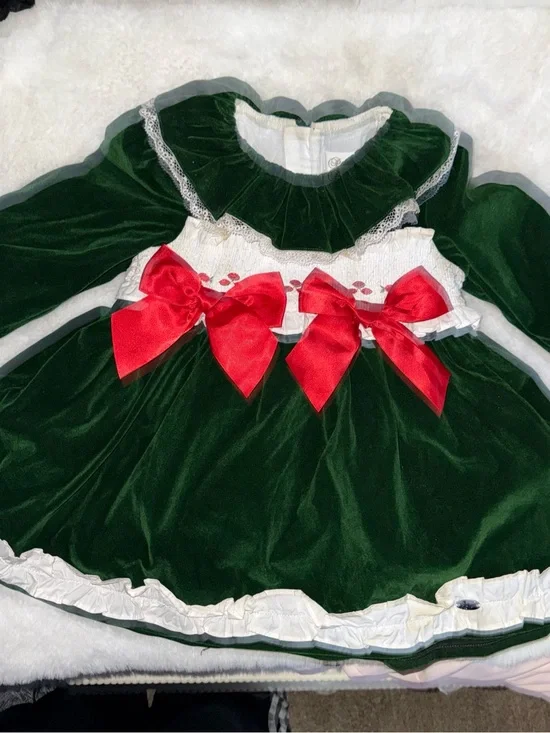 Vintage Green Velvet Holiday Dress with Red Bows