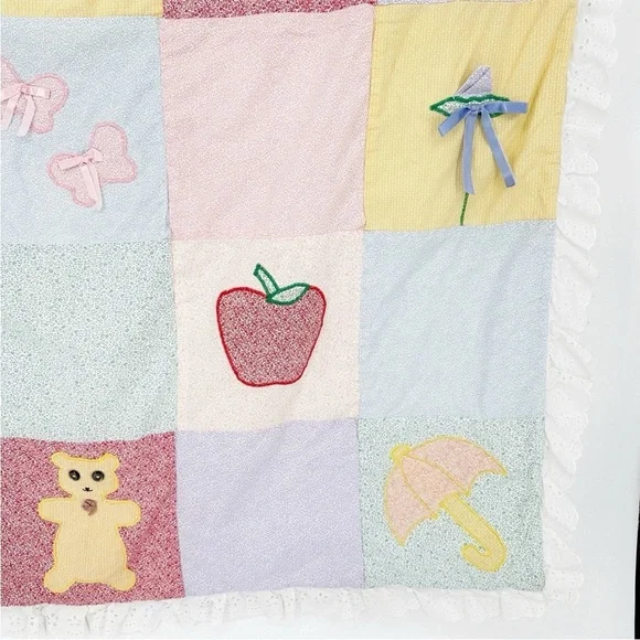 Vintage Handmade Baby Quilt Blanket with Eyelet Trim Approx 43