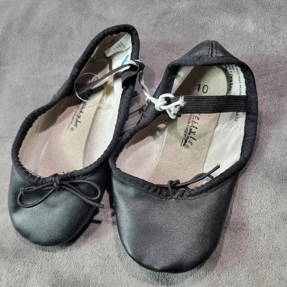 Freestyle Danskin Company Black Leather Ballet Dance Shoes Child Size‎ 10