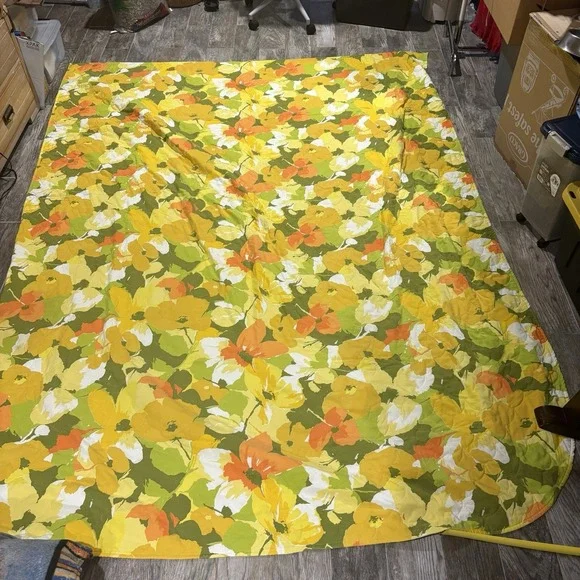 VTG 60s 70s Green Orange Yellow Flower Power Quilted Bedspread 108