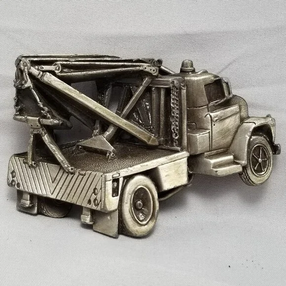 Vintage‎ Belt Buckle 1981 Vintage Old Tow Truck USA Made By Bergamot Brass Works