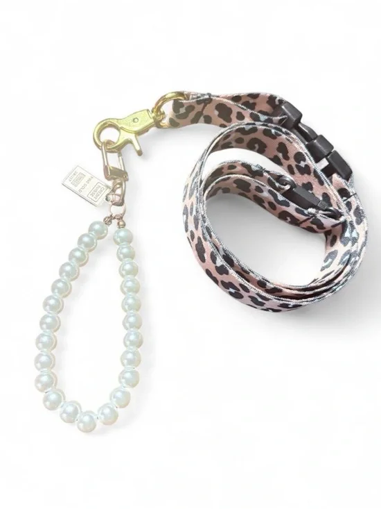 Leopard Print Lanyard with Pearl Wristlet - Pink