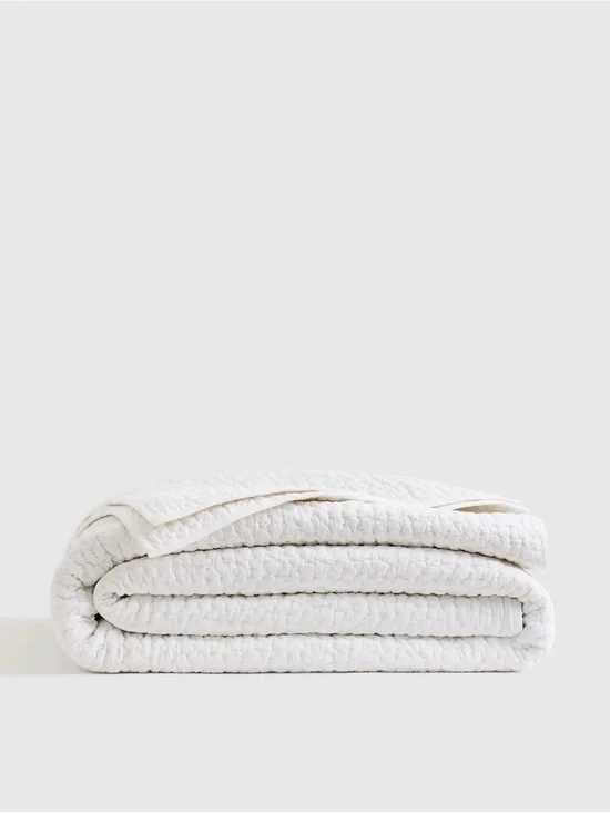 Quince Organic Cotton Hand Stitched Quilt in White Twin 1073