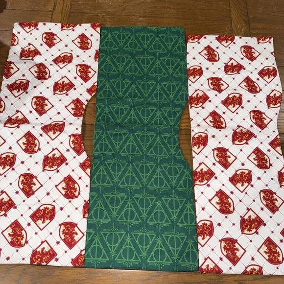 Harry Potter Gryffindor And Deathly Hallows Fabric Pieces 25