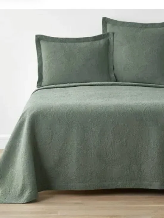 The Company Store Company Cotton Putnam Cotton Queen Matelassé Bedspread Thyme
