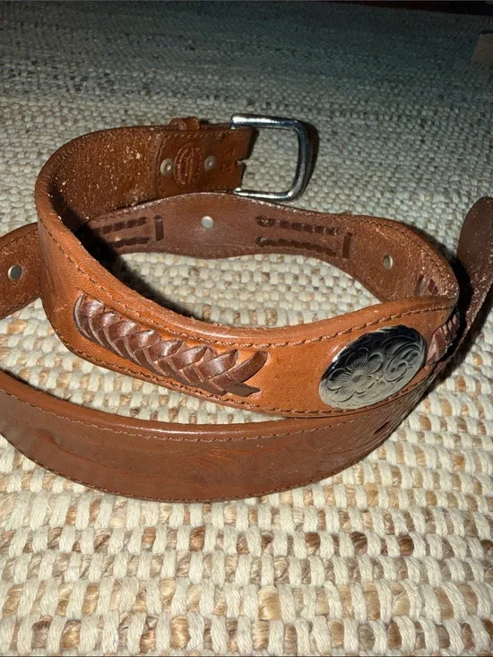 Men's Brown Leather Belt with Decorative Metal Accents Cindilo Mexico