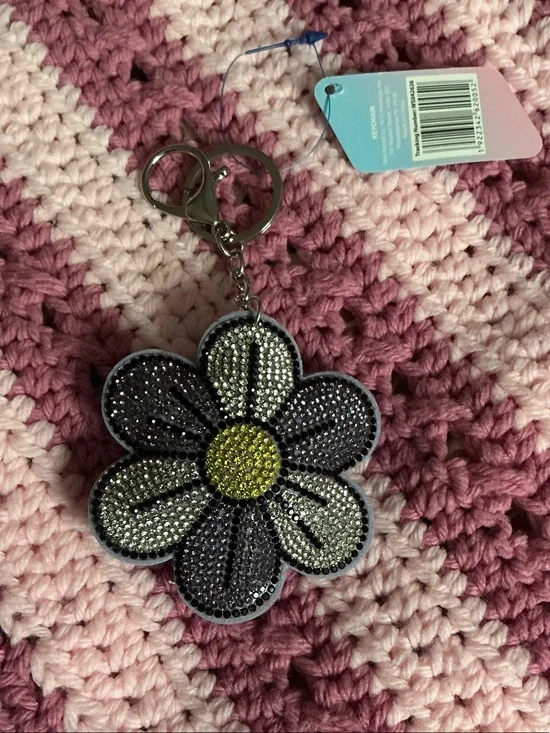 Flower 🌼 Keychain Bag Charm absolutely gorgeous 😍