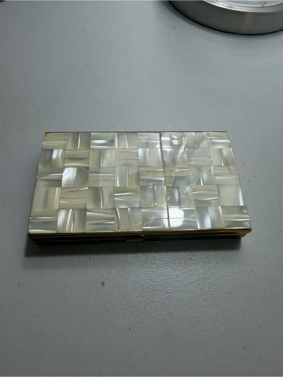 Vintage Mother of Pearl Compact Case - Ivory Shell Finish