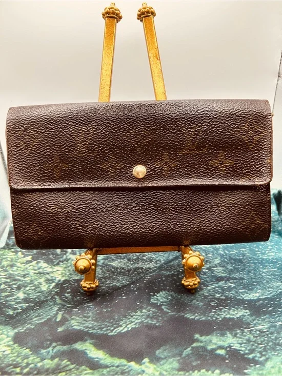 Louis Vuitton Vintage Dark Brown Monogram Sarah Clasp Wallet VGC