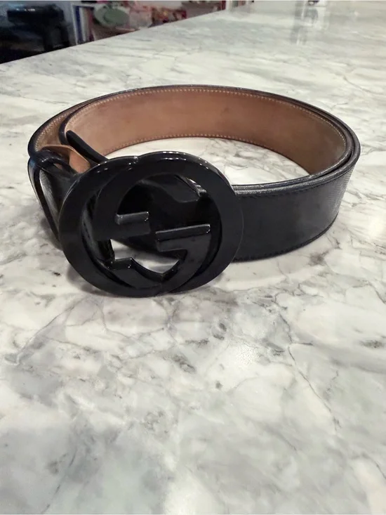 Gucci Black patent Leather Men's Belt with Interlocking G-Style Buckle