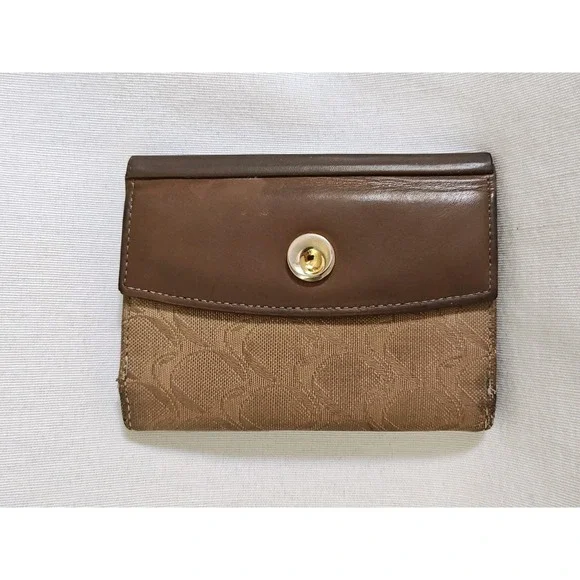 Movado Card Holder Wallet Beige Handmade in ITALY Genuine Credit Card Holder‎