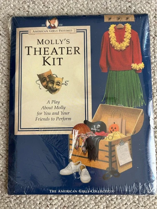American Girl Molly's Theater Kit - Navy, Cream, Red, Green