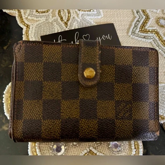 Vintage Authentic Louis Vuttion Damier kiss 🔒 Wallet
