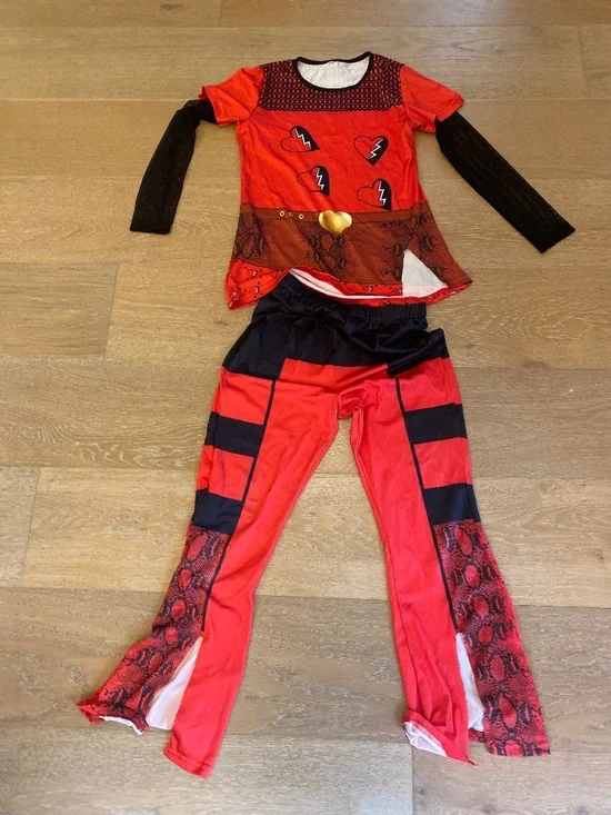 Descendants red costume