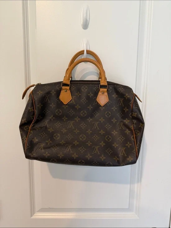 Louis Vuitton Monogram Speedy 35 12” x 10” x 6” Date Code 881 FC