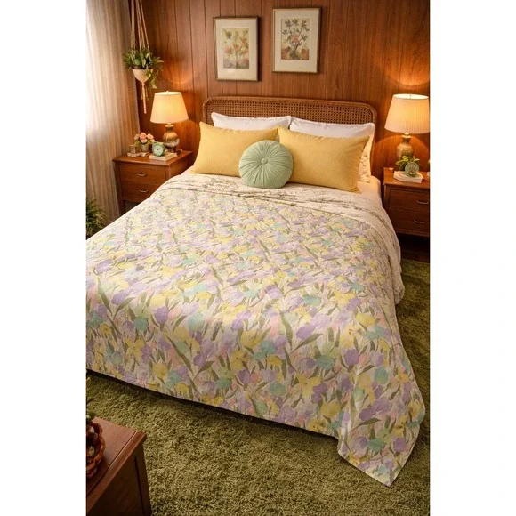 Vintage Cannon Royal Family‎ Queen Flat Sheet Floral Tulip Percale Made in USA