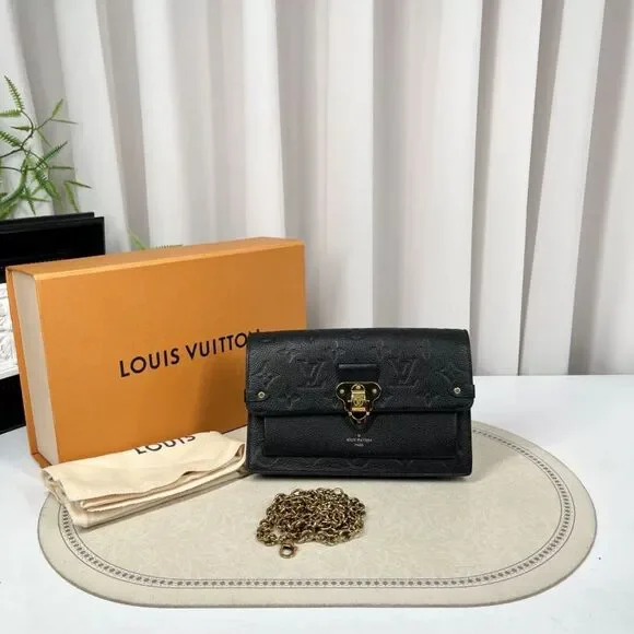 Louis Vuitton Women Pre-Loved Bag Very Good Condition