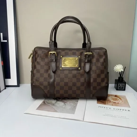 Louis Vuitton Women Pre-Loved Bag Very Good Condition