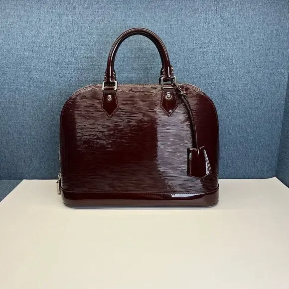 Louis Vuitton Women Pre-Loved Bag Very Good Condition