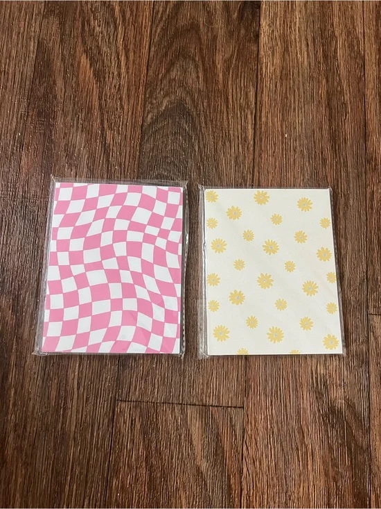 Forever 21 Pink Checker & Yellow Daisy Note Card Bundle