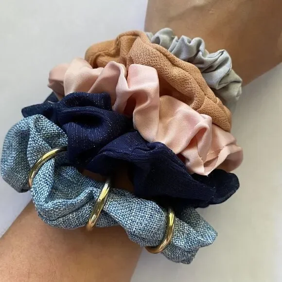 𝅺Set of 5 Scrunchies - Blue Embellished