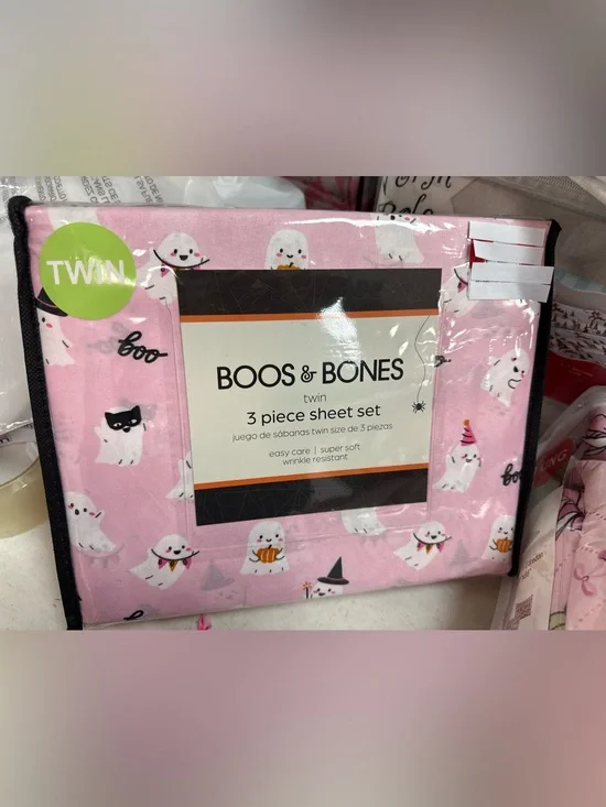 Boos & Bones Twin 3-Piece Sheet Set - Pink Ghost Print