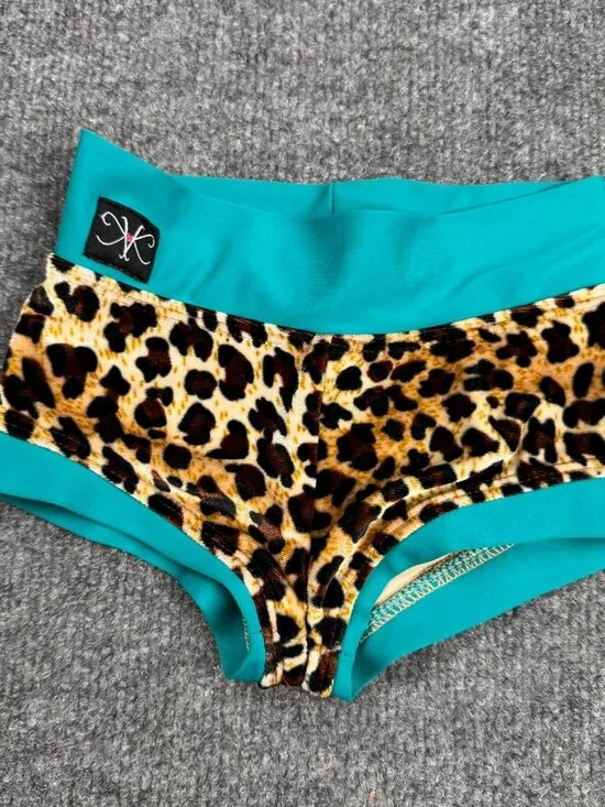 Kandi Kouture Girls Dance Shorts Teal Leopard Print Velour Size CS 4 Activewear